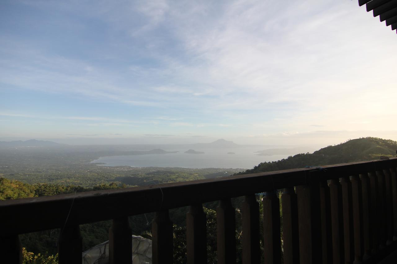 Alta D' Tagaytay Hotel Tagaytay City Exterior photo