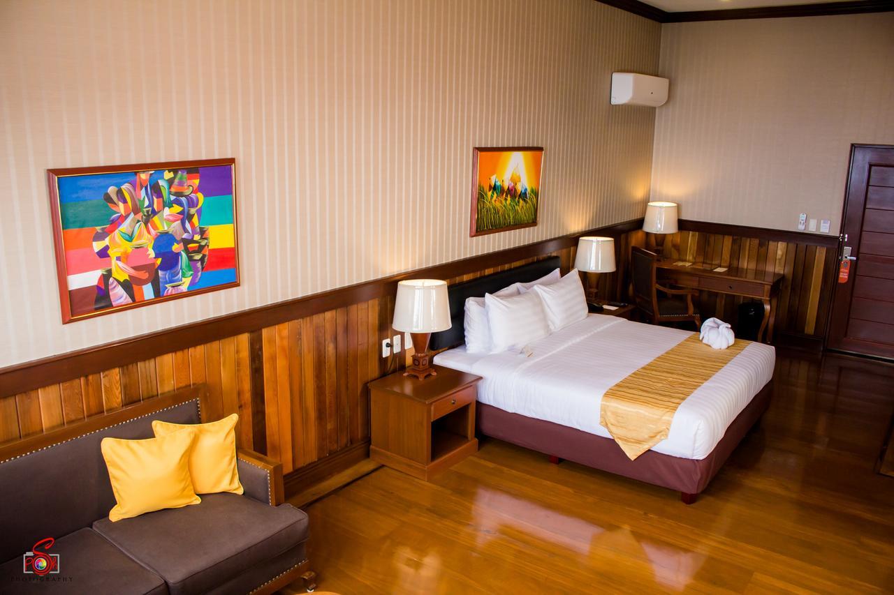 Alta D' Tagaytay Hotel Tagaytay City Exterior photo