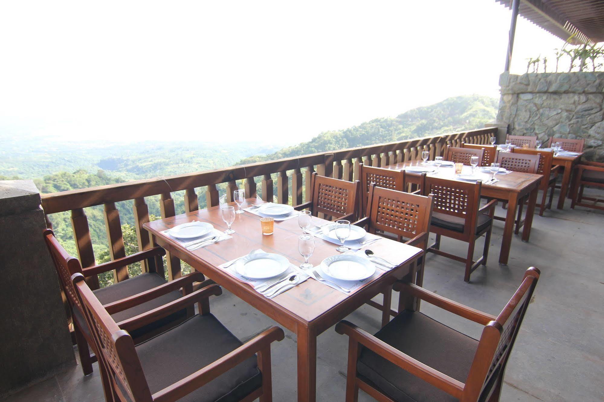 Alta D' Tagaytay Hotel Tagaytay City Exterior photo